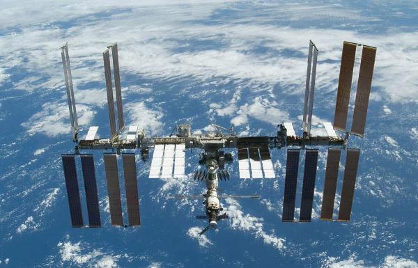 Россия покидает МКС, прихватив пару модулей и гардероб