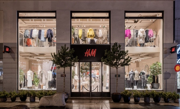 Прибыль H&M существенно снизилась за третий квартал 2022 года