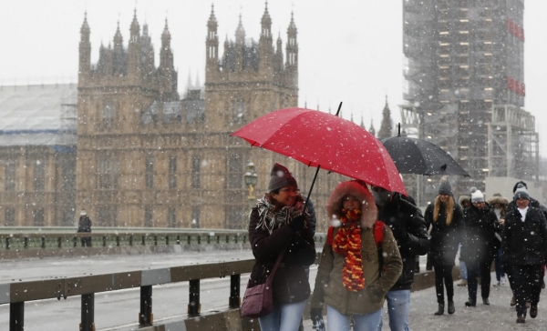 Из-за теплой погоды в Британии подешевела зимняя одежда