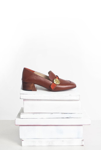 ​Лоферы — идеальная обувь для осенних прогулок. Какие купить и с чем носить?