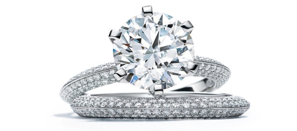130 лет Tiffany Setting — как бренд отмечает юбилей культового кольца